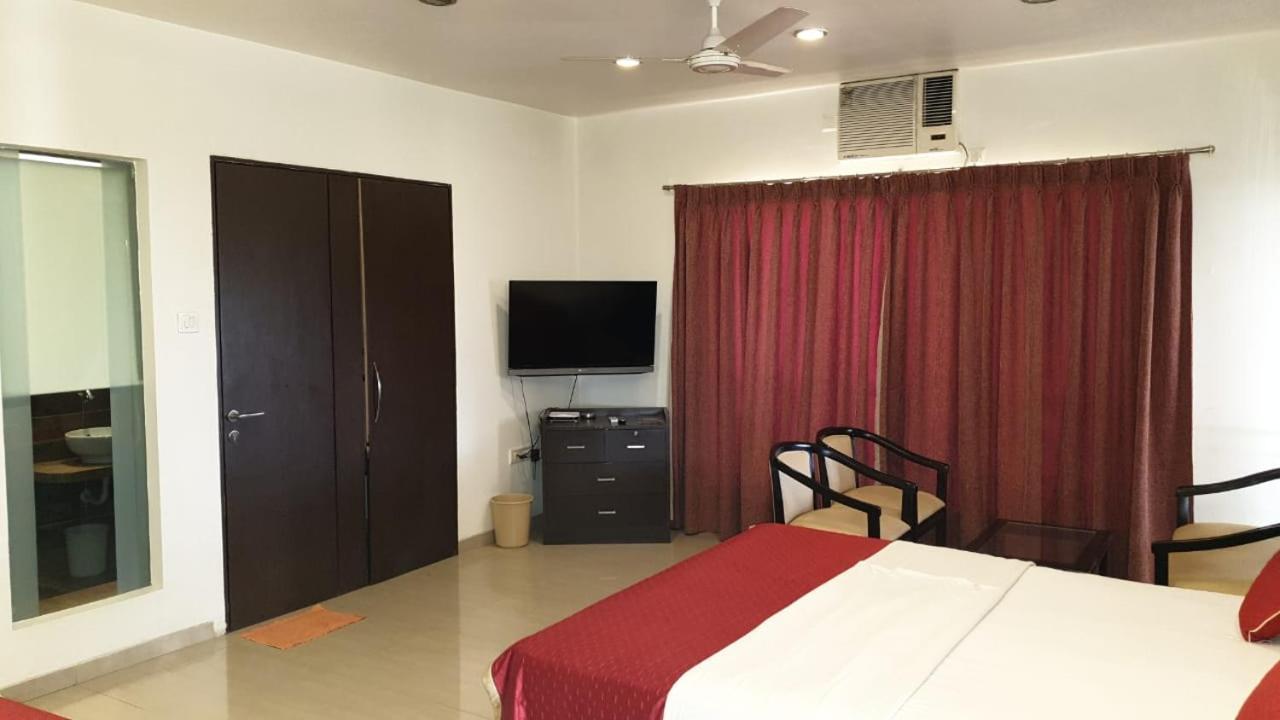 Resort Silver Hills โลนาวาลา ภายนอก รูปภาพ
