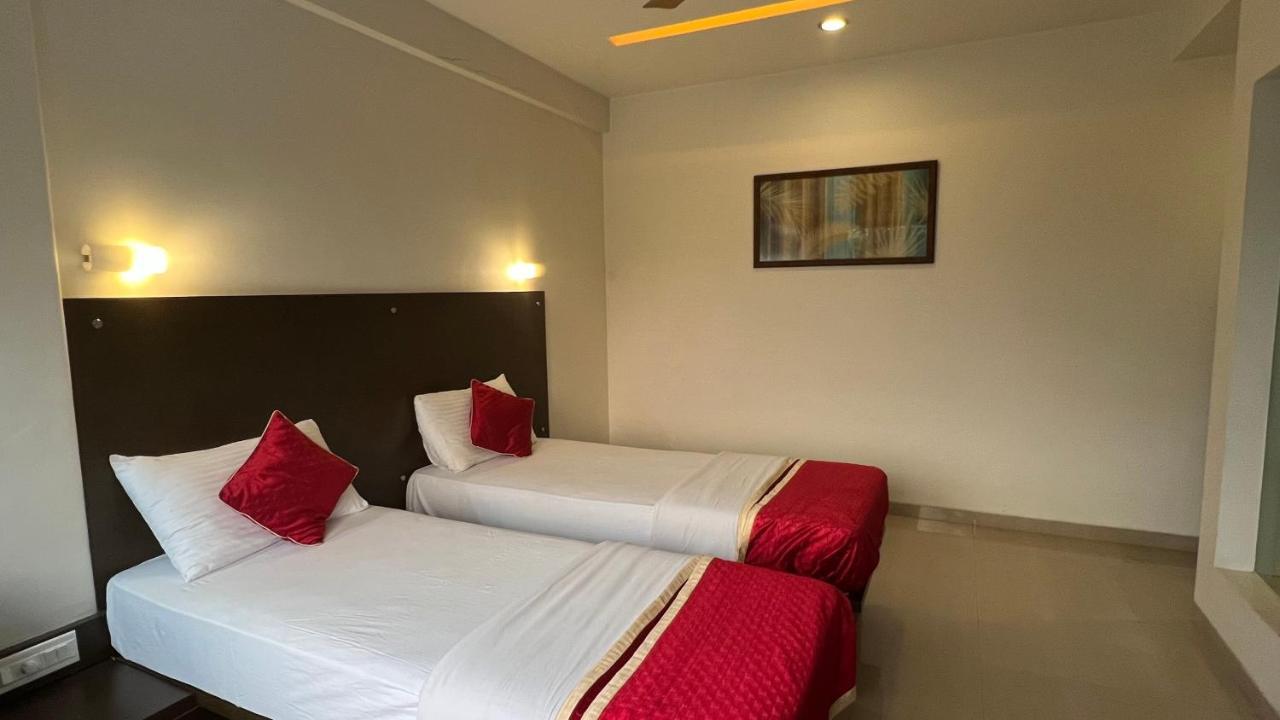 Resort Silver Hills โลนาวาลา ภายนอก รูปภาพ