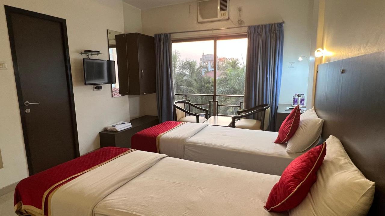 Resort Silver Hills โลนาวาลา ภายนอก รูปภาพ