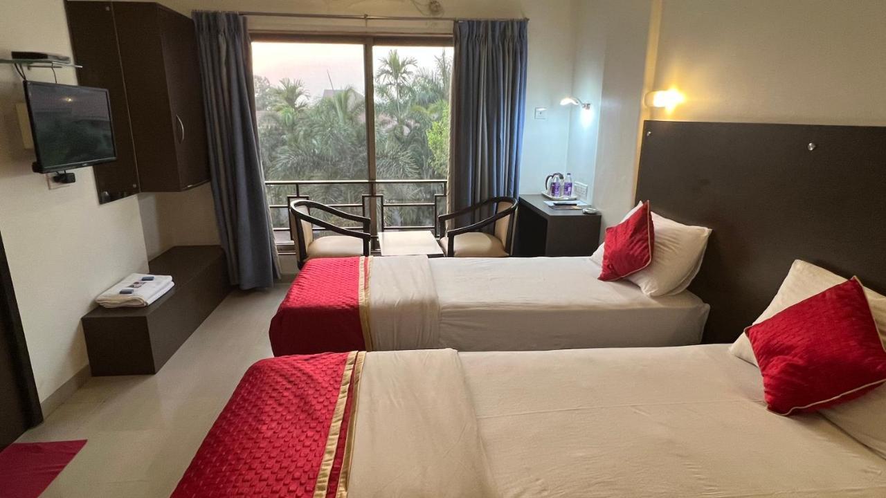 Resort Silver Hills โลนาวาลา ภายนอก รูปภาพ