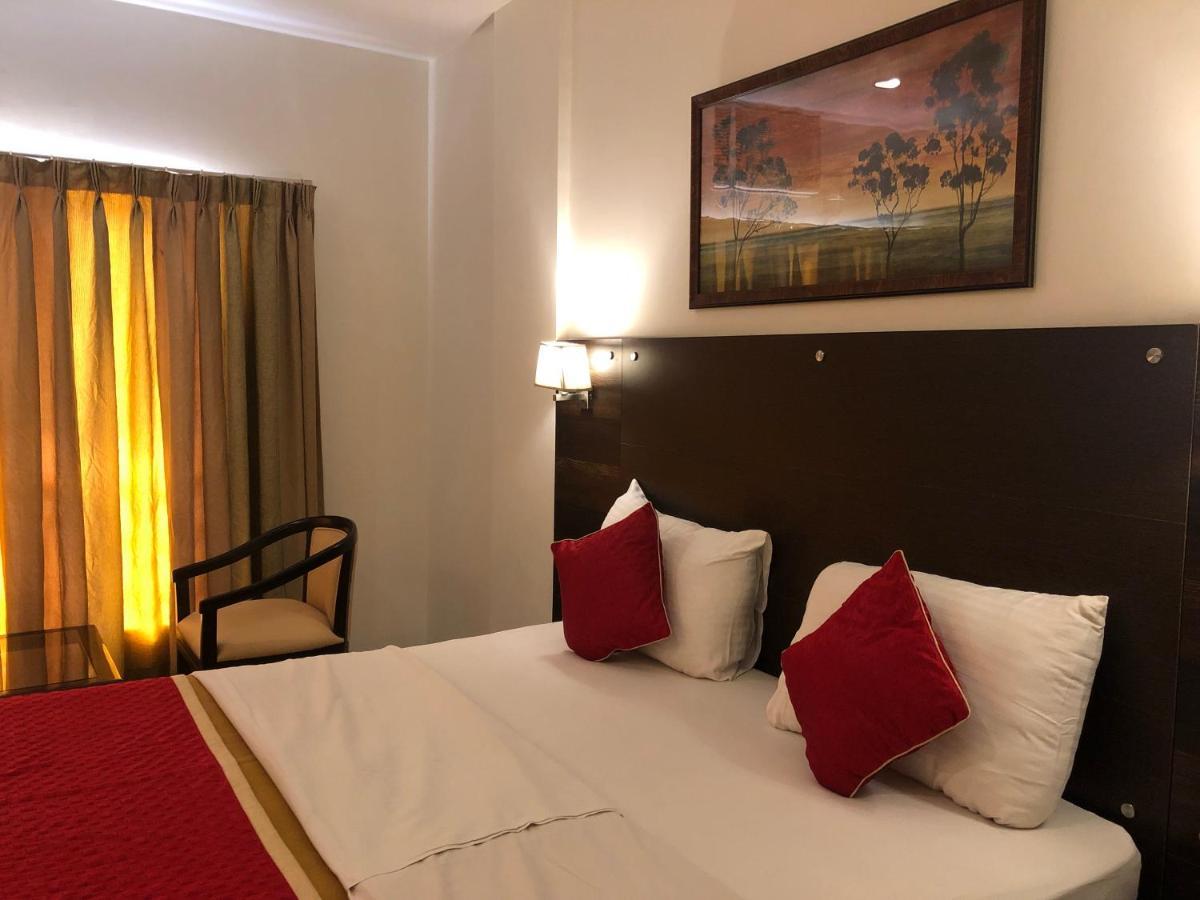 Resort Silver Hills โลนาวาลา ภายนอก รูปภาพ