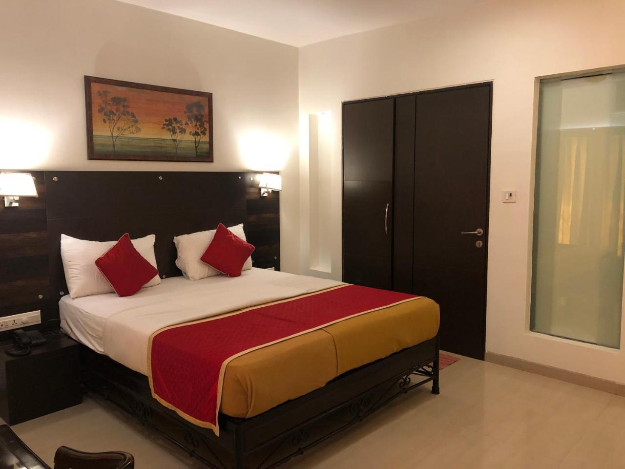 Resort Silver Hills โลนาวาลา ภายนอก รูปภาพ
